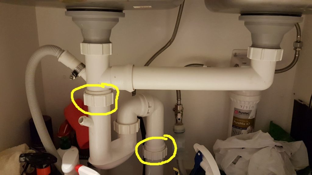 kitchen sink overflow pipe blocked